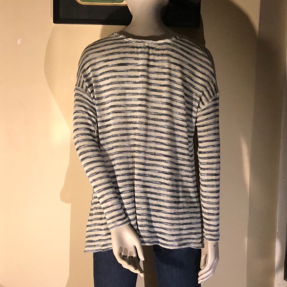*Lightweight Tan and Blue Striped Sweater! - Picture 7 of 8